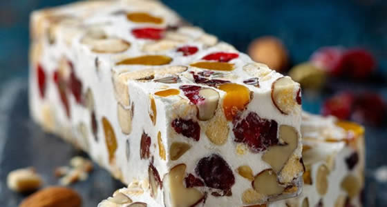 Torrone Marshmallow com Frutas e Amêndoas
