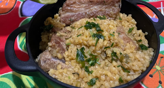 Canjiquinha com costelinha de porco